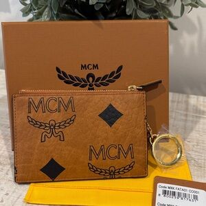MCM Card Case Key Chain Zip Top Wallet Cognac Maxi Mono Lauretos NWT Box Dustbag
